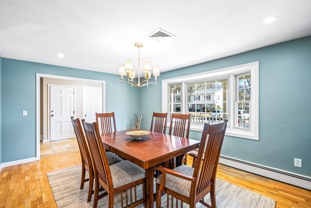 23 Old Farm Road Reading, MA 01867 - Photo 4 of 42