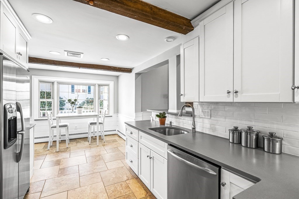 23 Old Farm Road Reading, MA 01867 - Photo 9 of 42