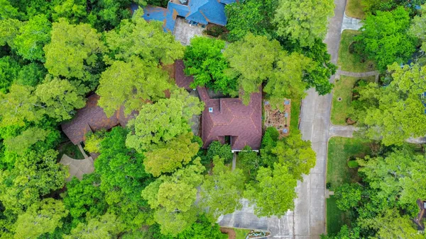 $2,700 | 1502 Southern Pines Court, Houston, TX 77339