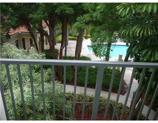 630 South Park Road, Unit 3103 Hollywood, FL 33021 - Photo 9 of 15 Exterior Front