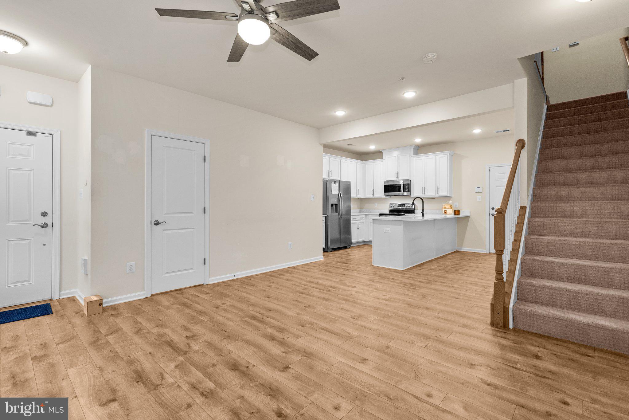 2734 Duvall Ridge Road Hyattsville, MD 20785 - Photo 4 of 31 Dining/Kitchen