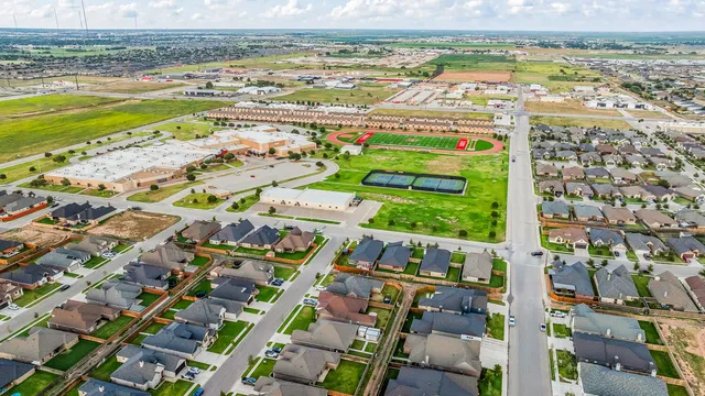 $450,000 | 12204 Knoxville Avenue, Lubbock, TX 79423