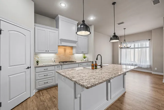 $450,000 | 12204 Knoxville Avenue, Lubbock, TX 79423