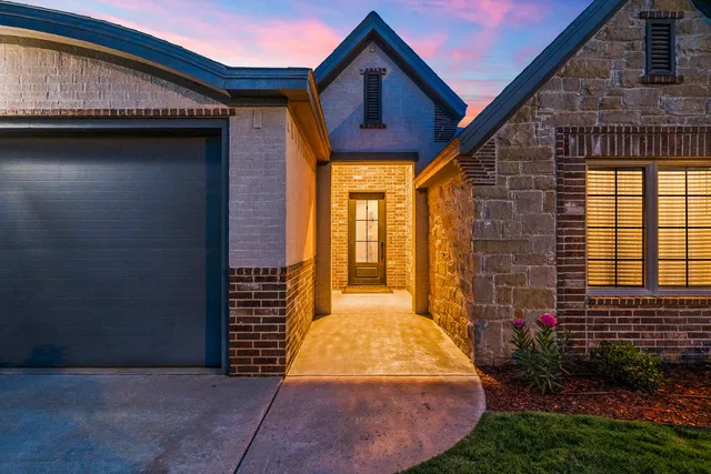 $450,000 | 12204 Knoxville Avenue, Lubbock, TX 79423