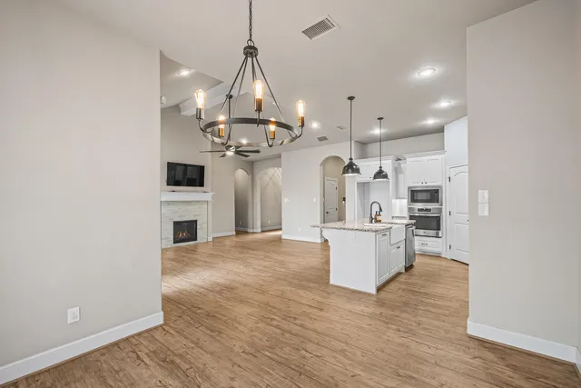 $450,000 | 12204 Knoxville Avenue, Lubbock, TX 79423