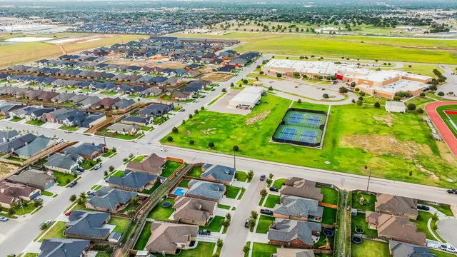 $450,000 | 12204 Knoxville Avenue, Lubbock, TX 79423