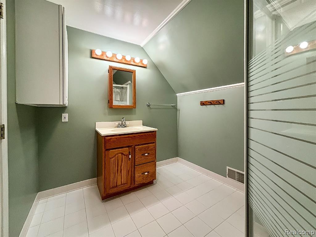 7653 Chase Lake Road Fowlerville, MI 48836 - Photo 37 of 52