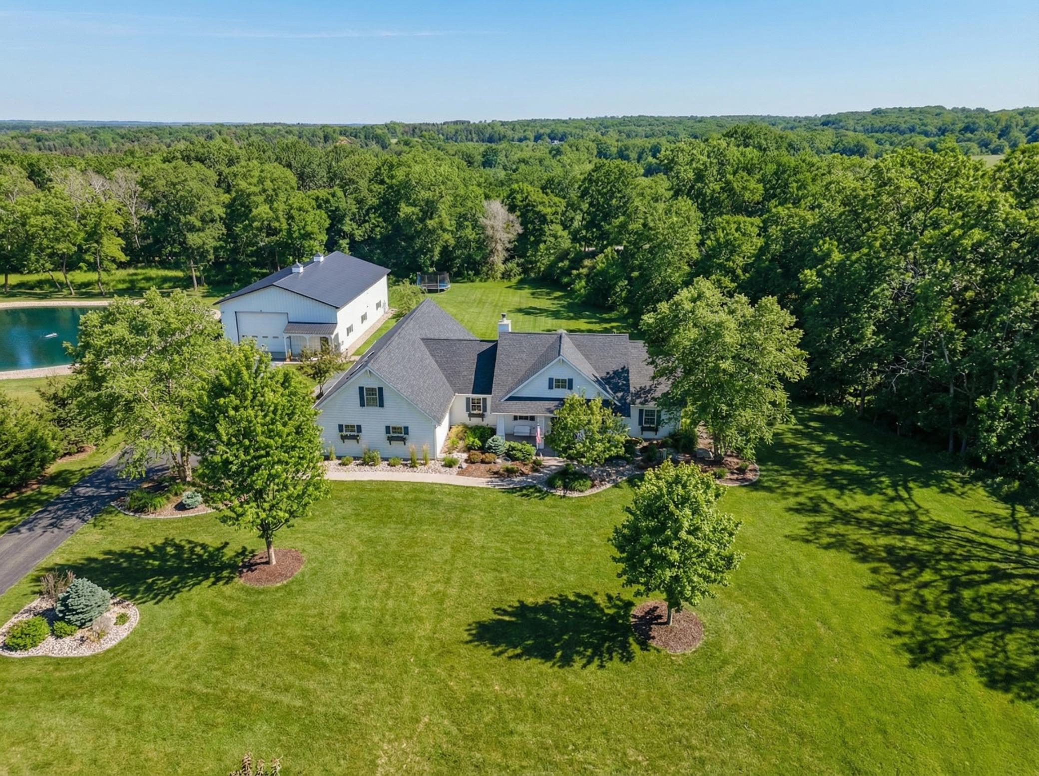 877 Yellowstone Trail Hudson, WI 54016 - Photo 2 of 66