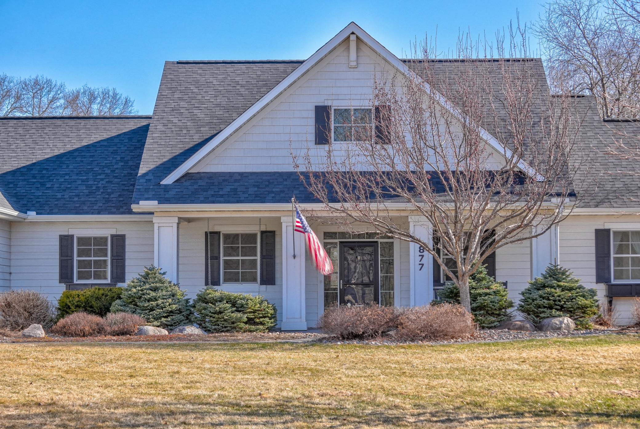 877 Yellowstone Trail Hudson, WI 54016 - Photo 4 of 66