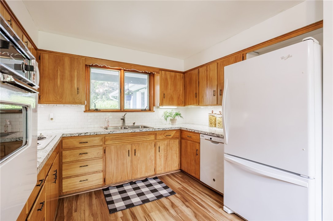 121 Brook Street Parma, NY 14468 - Photo 16 of 46