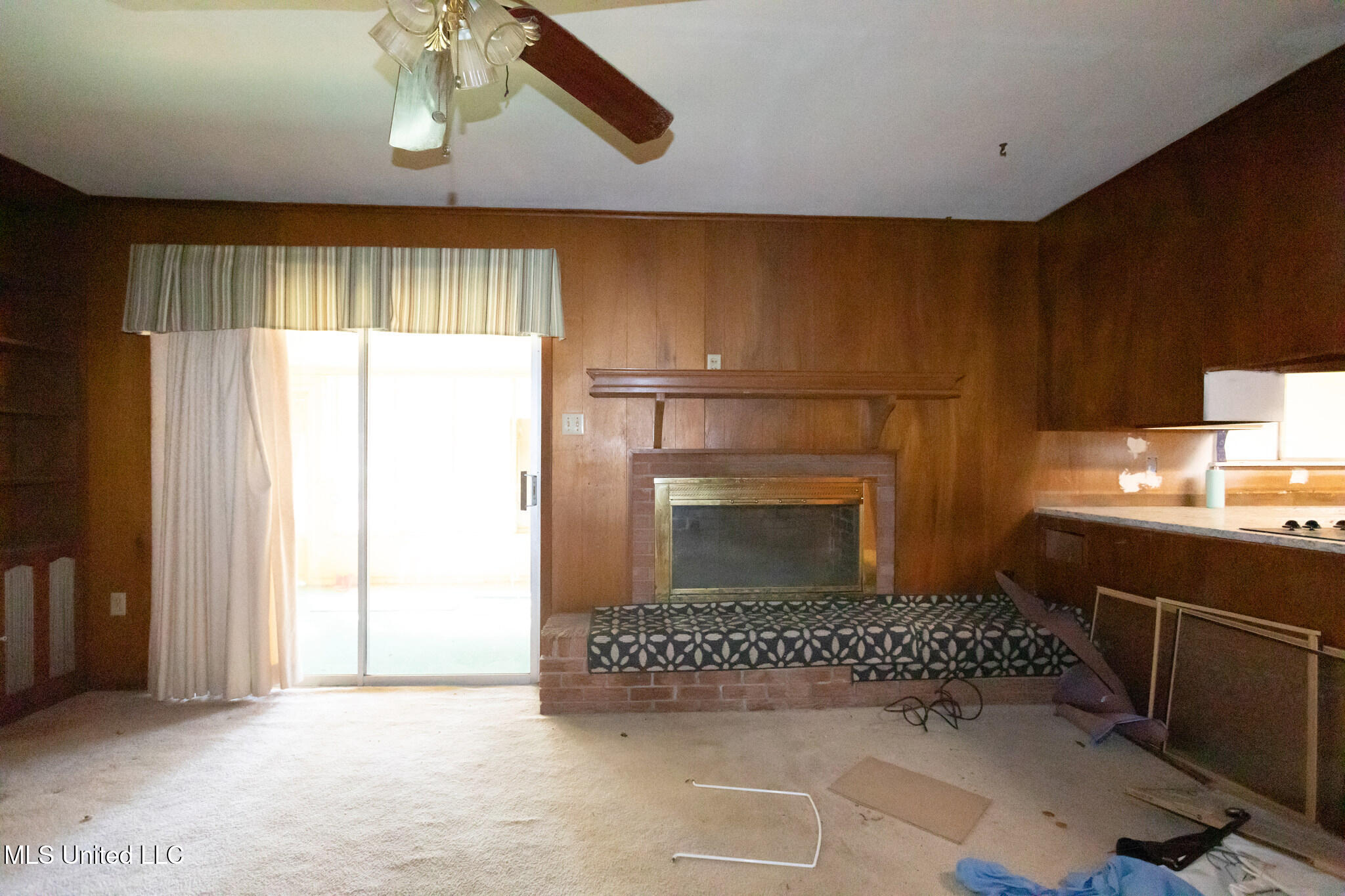 4539 Ridgewood Road Jackson, MS 39211 - Photo 11 of 30 4539_Ridgewood_Rd_Jackson_MS_39211-Livin