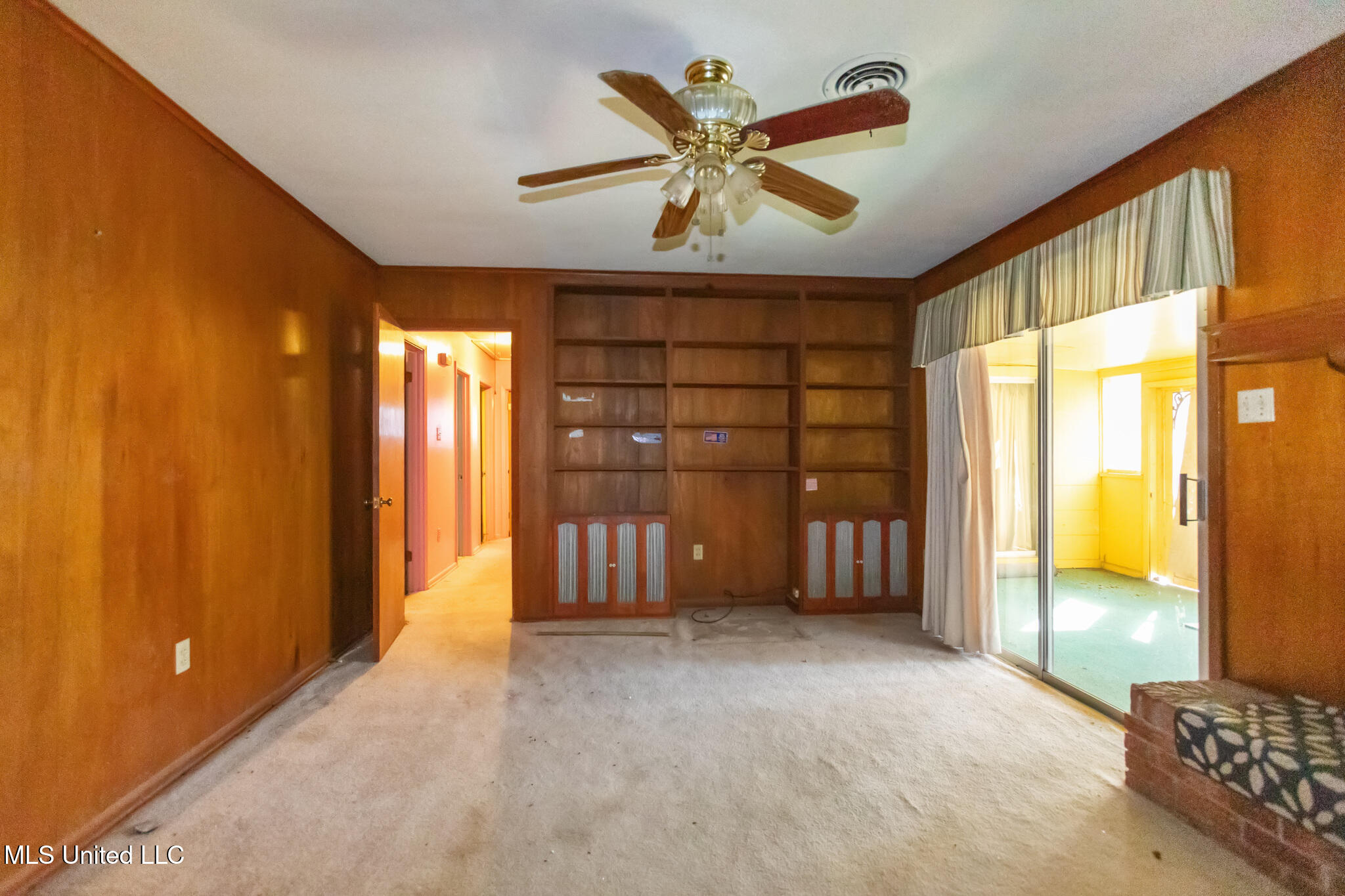 4539 Ridgewood Road Jackson, MS 39211 - Photo 12 of 30 4539_Ridgewood_Rd_Jackson_MS_39211-Livin