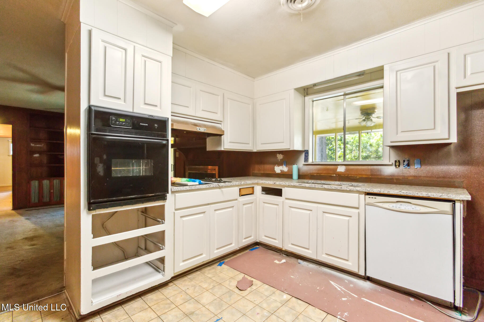 4539 Ridgewood Road Jackson, MS 39211 - Photo 14 of 30 4539_Ridgewood_Rd_Jackson_MS_39211-Kitch