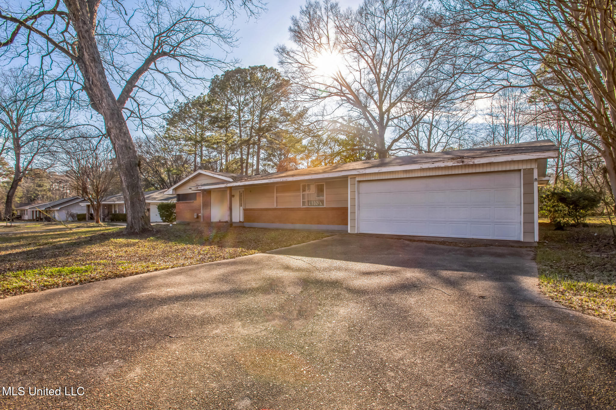 4539 Ridgewood Road Jackson, MS 39211 - Photo 2 of 30 3R2A0086