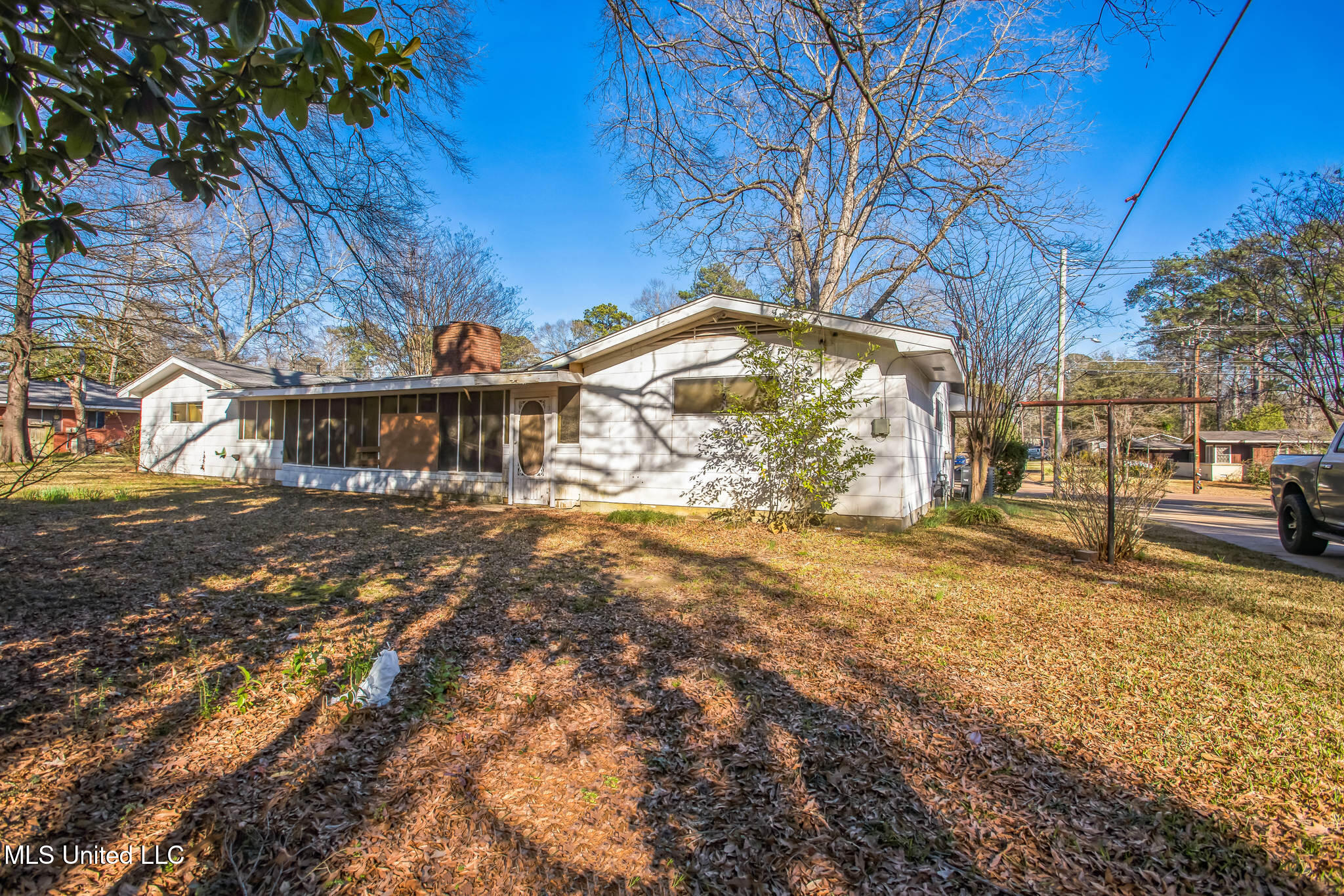 4539 Ridgewood Road Jackson, MS 39211 - Photo 4 of 30 3R2A0081