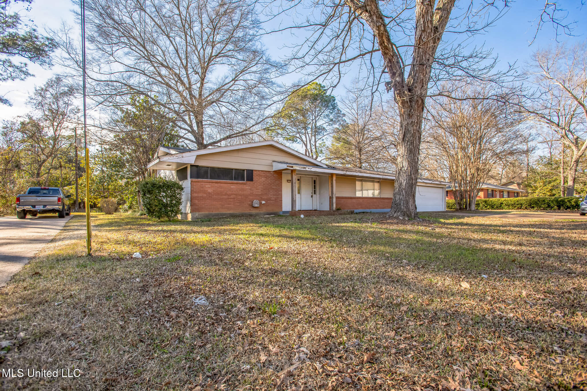 4539 Ridgewood Road Jackson, MS 39211 - Photo 6 of 30 3R2A0082