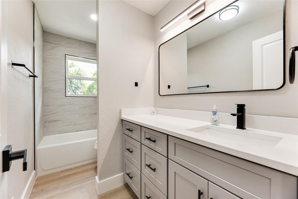 206 Senter Valley Road Irving, TX 75060 - Photo 8 of 27