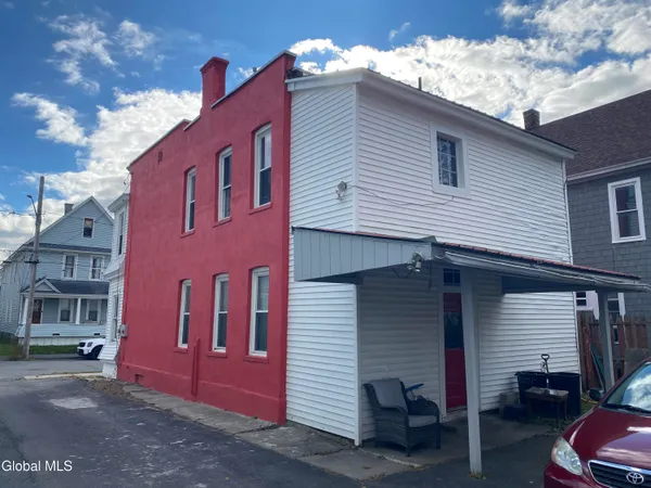 $149,900 | 71 James Street, Amsterdam, NY 12010