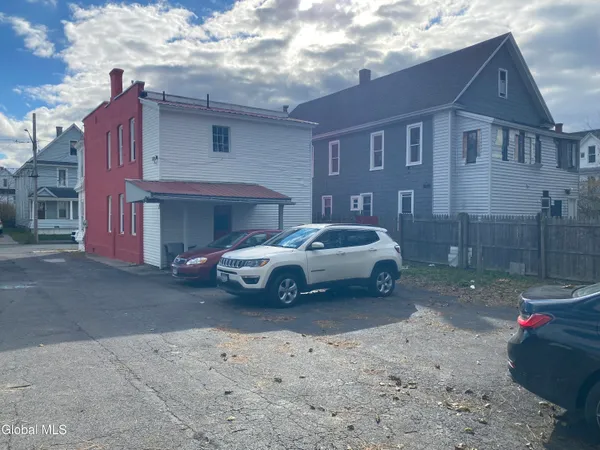 $149,900 | 71 James Street, Amsterdam, NY 12010