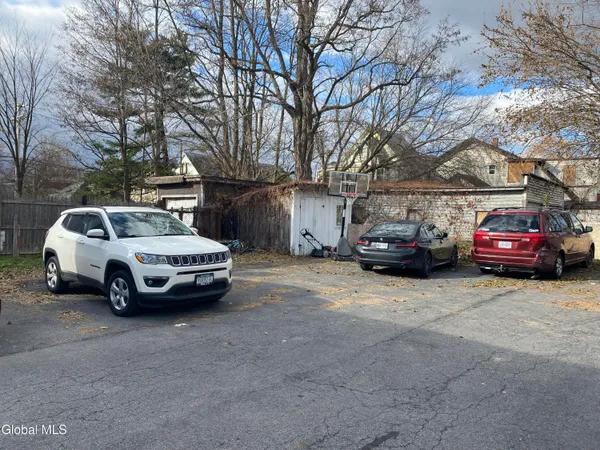 $149,900 | 71 James Street, Amsterdam, NY 12010