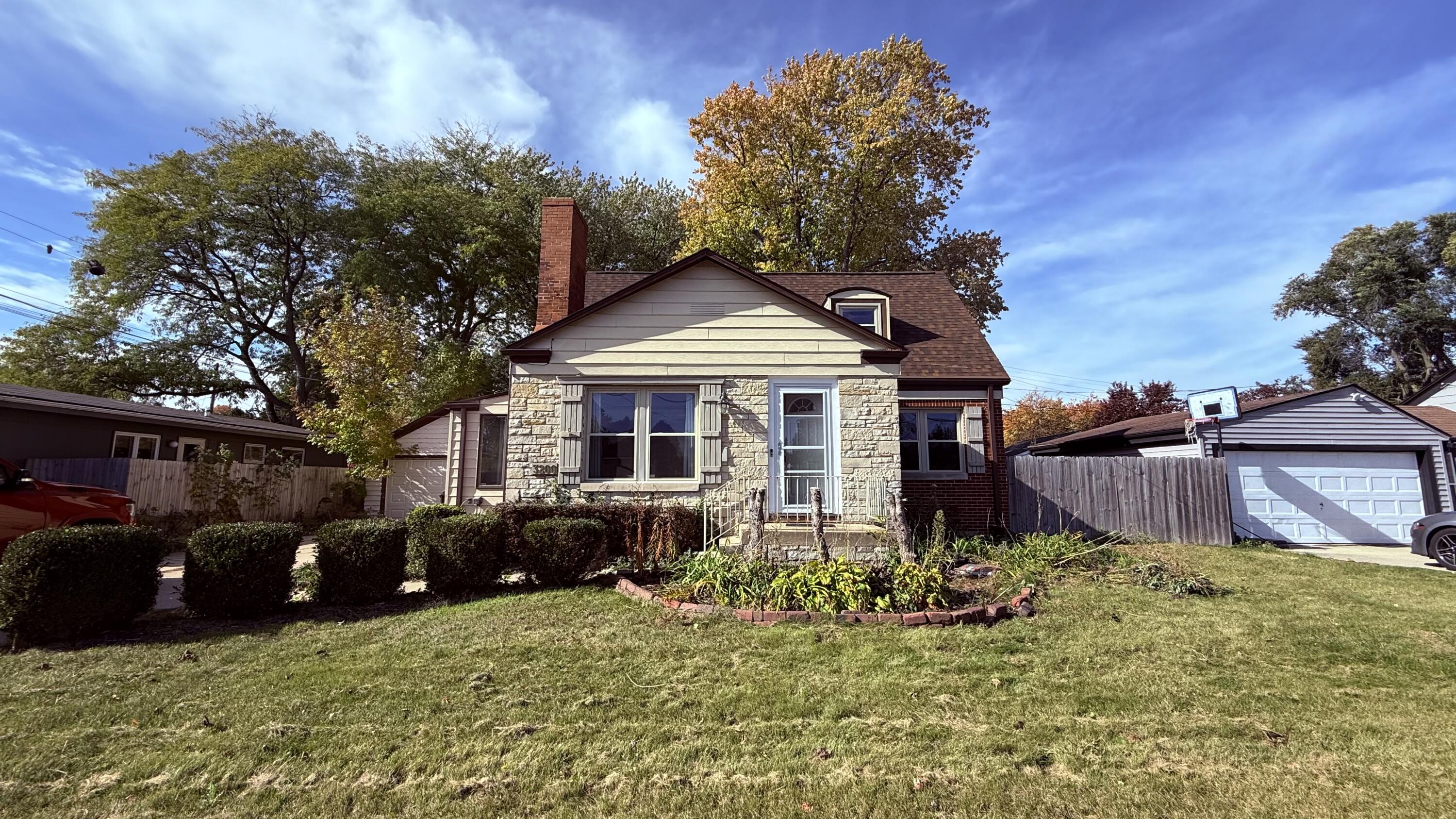 3200 North Main Street Racine, WI 53402 - Photo 1 of 33 IMG_2214