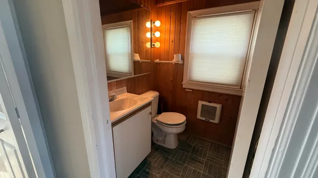 $282,500 | 3200 North Main Street, Racine, WI 53402