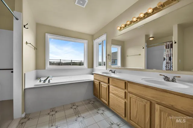 $1,200,000 | 9770 Farner Road, Nampa, ID 83686