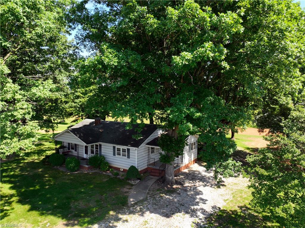 5615 Siloam Road Siloam, NC 27047 - Photo 2 of 19 Gallery Image 2