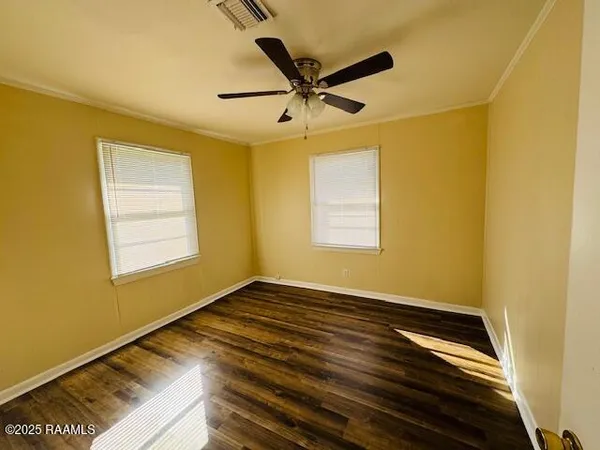 $975 | 177 Midway Exit Drive, Opelousas, LA 70570