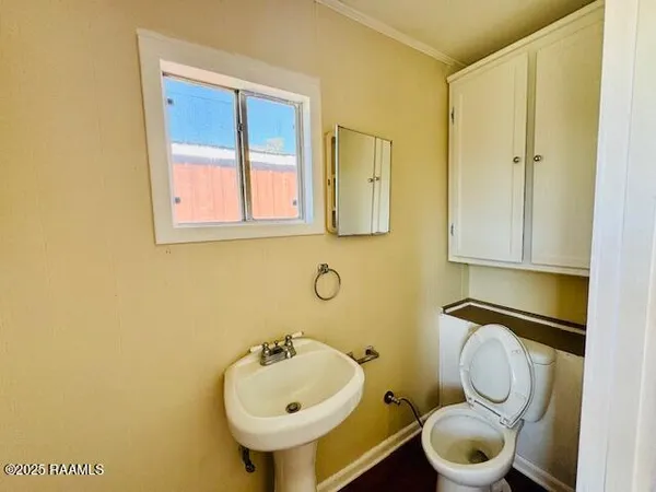 $975 | 177 Midway Exit Drive, Opelousas, LA 70570