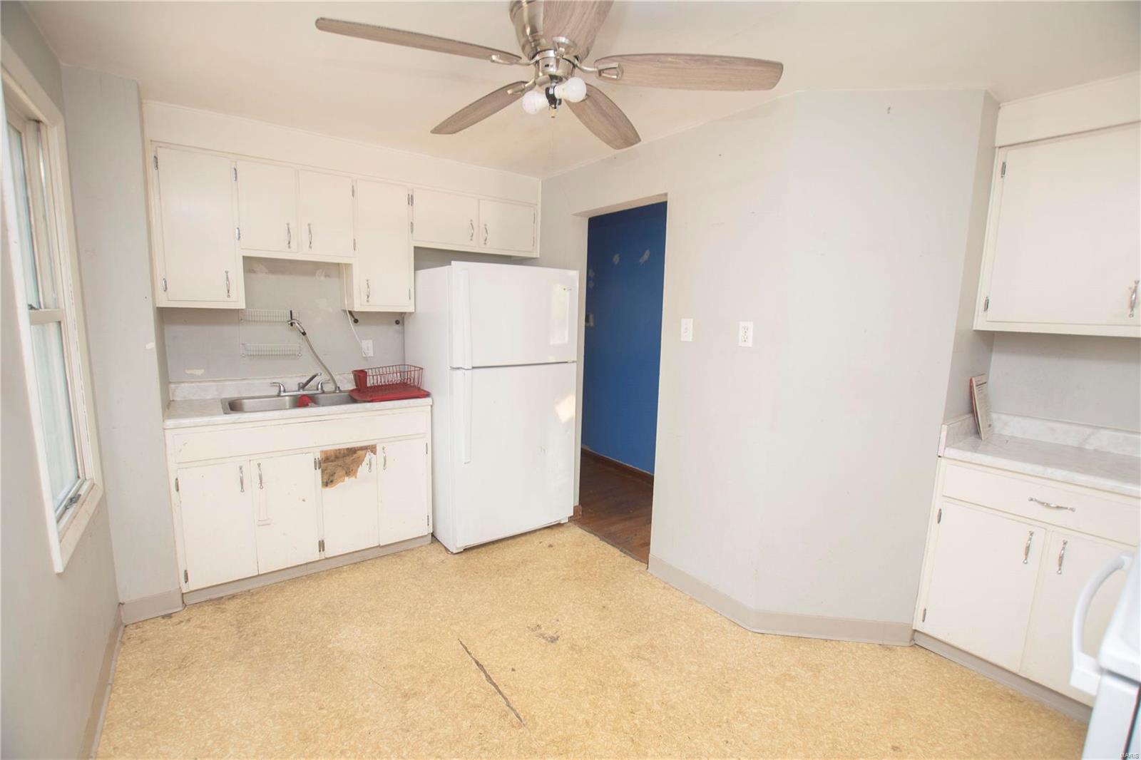 507 Doerr Street Roxana, IL 62084 - Photo 3 of 12