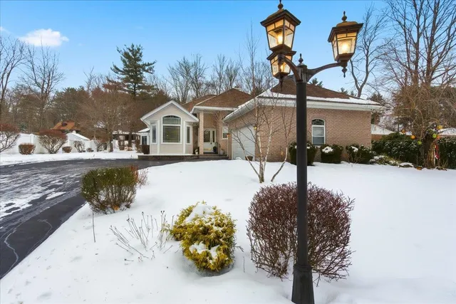 $750,000 | 44 Cricket Lane, Manchester, NH 03104