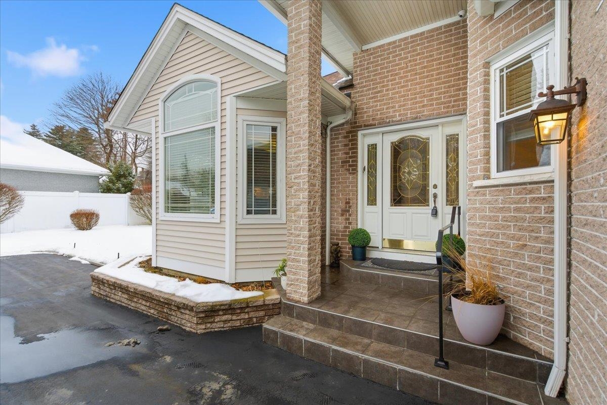 44 Cricket Lane Manchester, NH 03104 - Photo 3 of 52