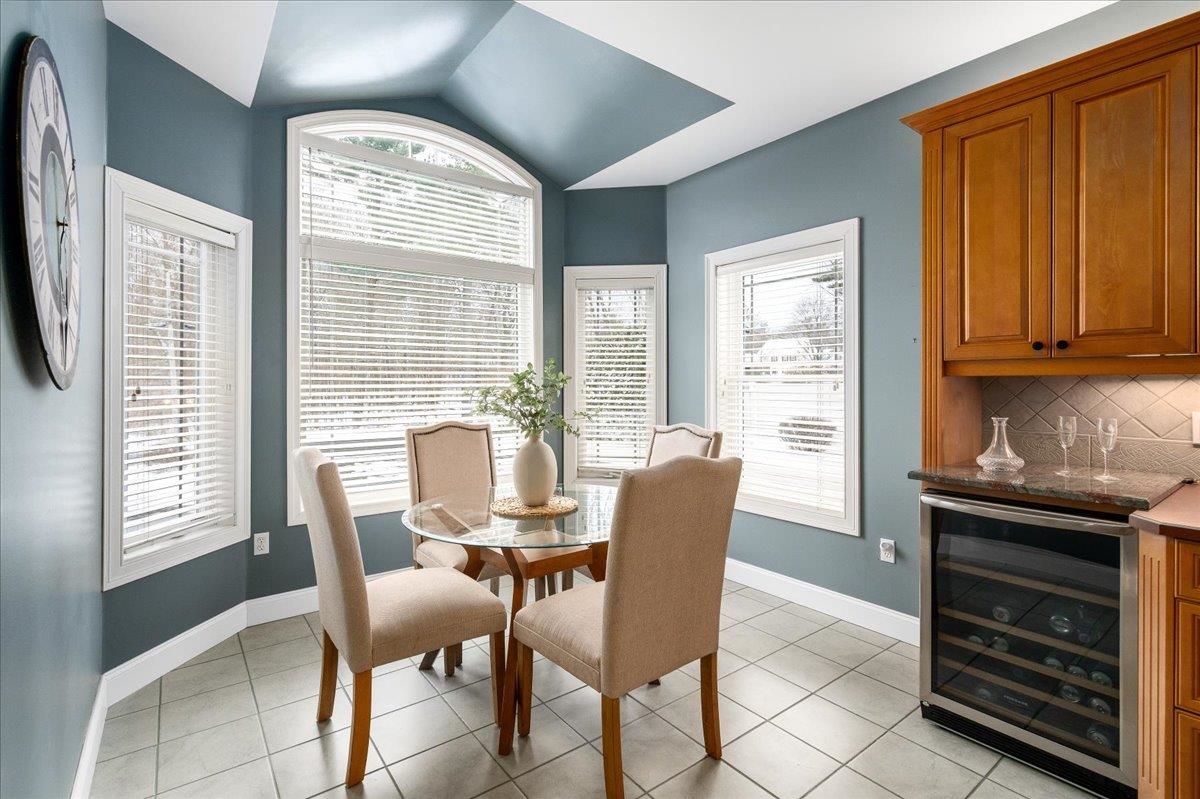 44 Cricket Lane Manchester, NH 03104 - Photo 7 of 52