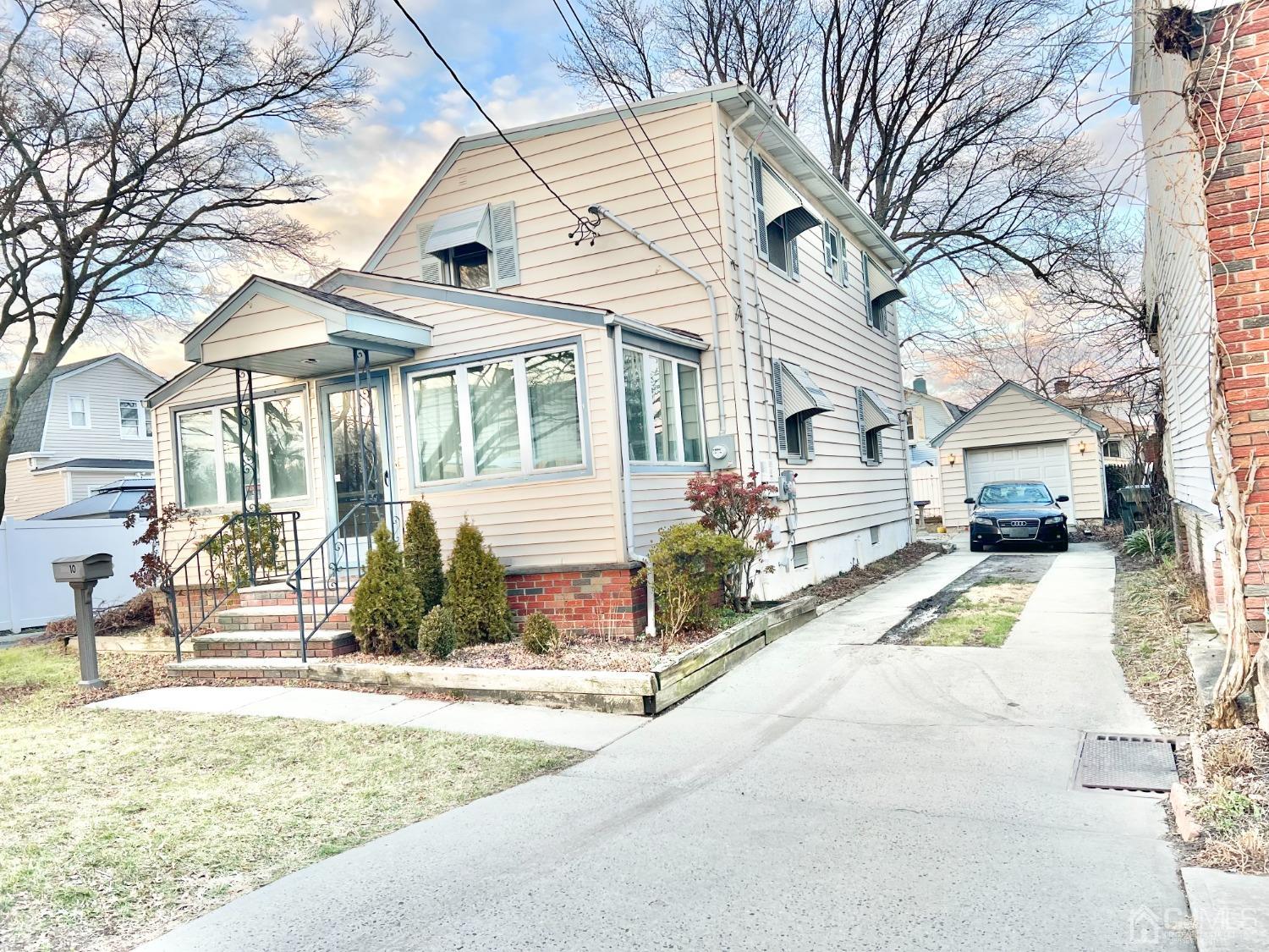 10 East William Street, Fords, NJ 08863 Compass