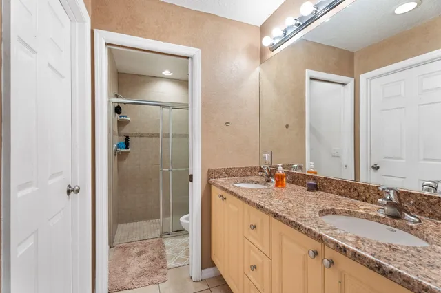 a view of a livingroom with furniture and closet