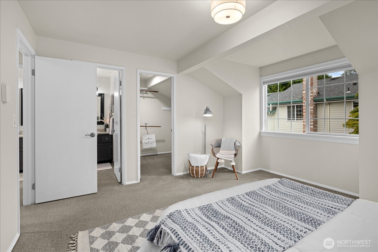 7823 196th Street Southwest, Unit A Edmonds, WA 98026 - Photo 18 of 37