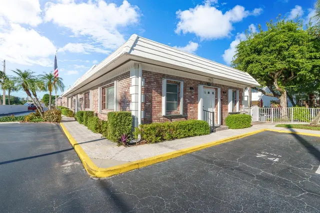 a view of outdoor space yard and front view of a house