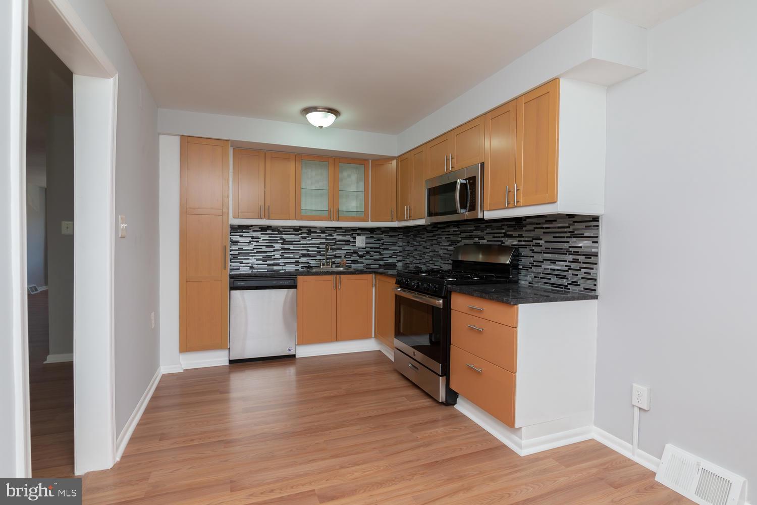 4012 Elson Road Brookhaven, PA 19015 - Photo 8 of 24