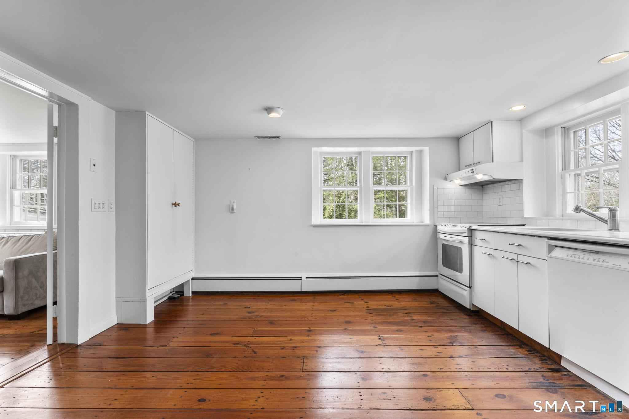 110 Dudley Road Wilton, CT 06897 - Photo 12 of 32