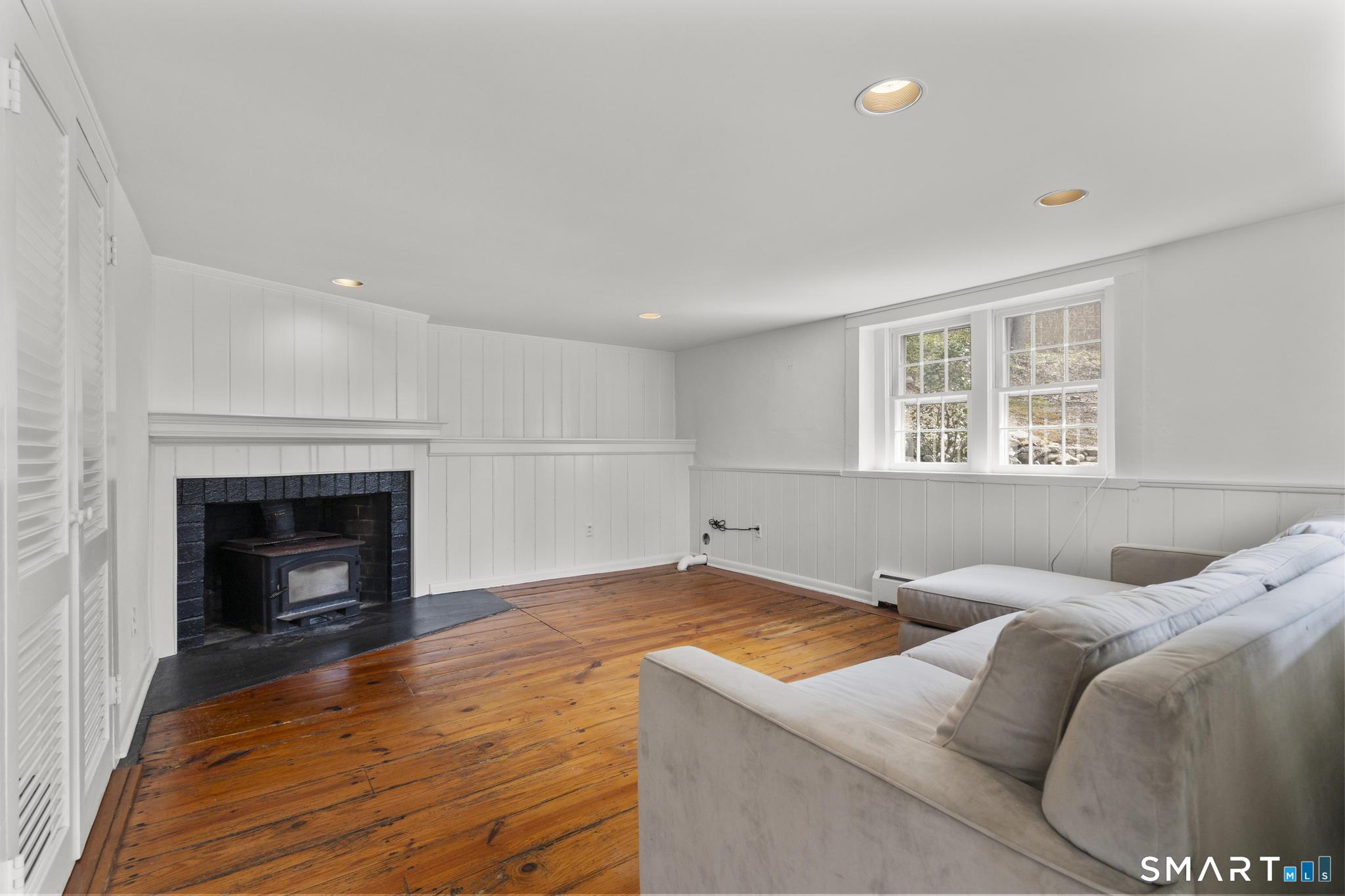 110 Dudley Road Wilton, CT 06897 - Photo 6 of 32