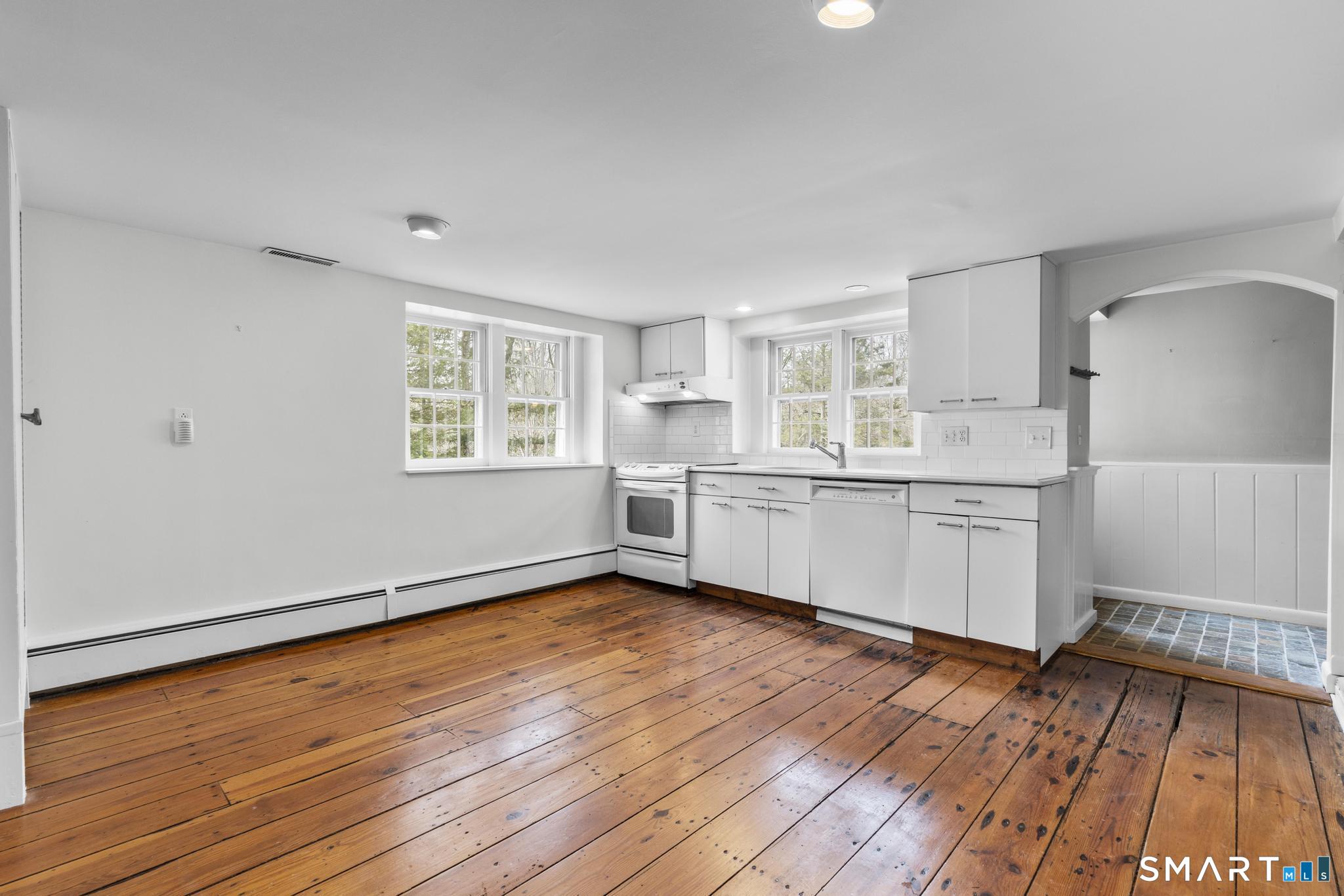110 Dudley Road Wilton, CT 06897 - Photo 10 of 32