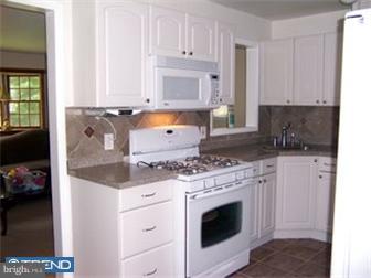 42 Miry Brook Road Hamilton Square, NJ 08690 - Photo 4 of 9