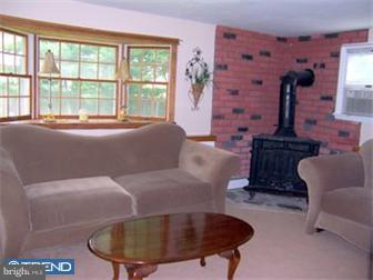 42 Miry Brook Road Hamilton Square, NJ 08690 - Photo 6 of 9
