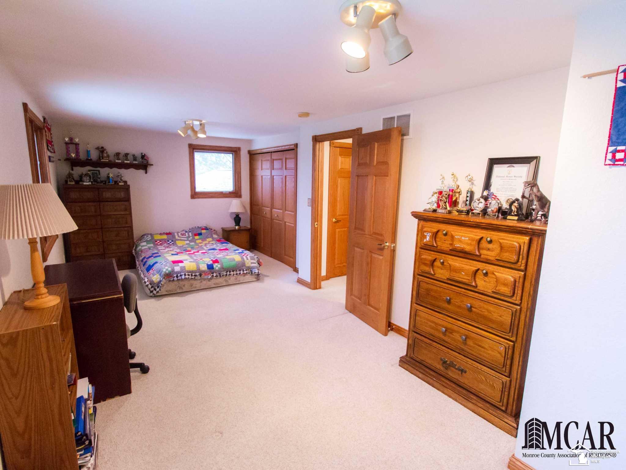 13533 Stowell Road Dundee, MI 48131 - Photo 23 of 34 21437111-22.JPG