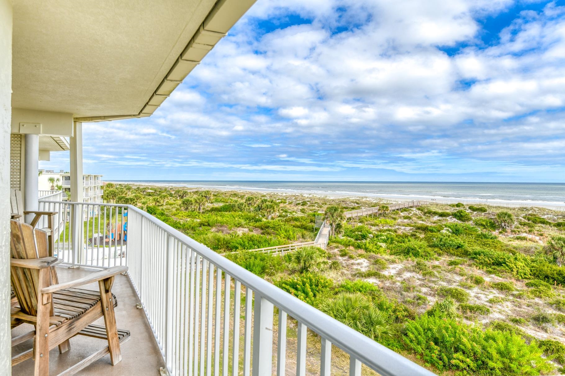 4670 A1A South, Unit 1402 St. Augustine, FL 32080 - Photo 15 of 47 a view of sky from balcony