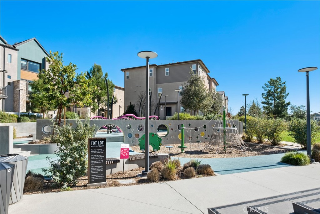 154 Keeper Irvine, CA 92618 - Photo 36 of 42 a view of entryway and tree