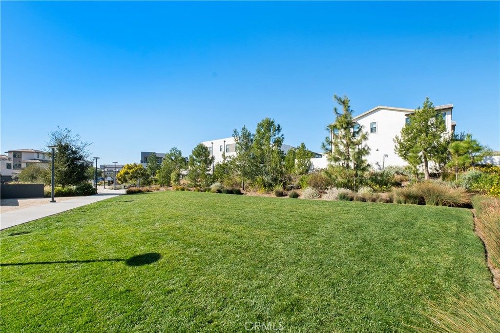 154 Keeper Irvine, CA 92618 - Photo 37 of 42 a yard with lots of green space