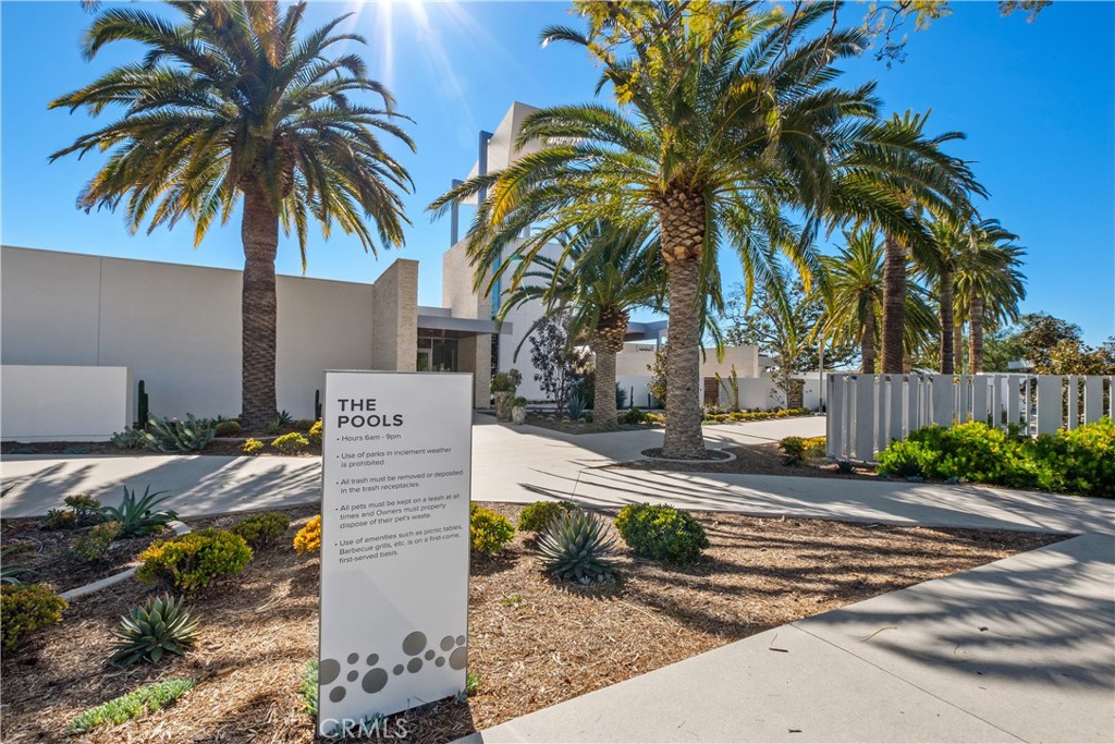 154 Keeper Irvine, CA 92618 - Photo 39 of 42 a view of a backyard of the house