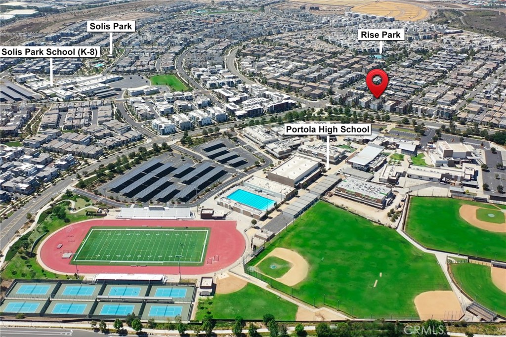 154 Keeper Irvine, CA 92618 - Photo 40 of 42 an aerial view of residential houses with outdoor space and swimming pool